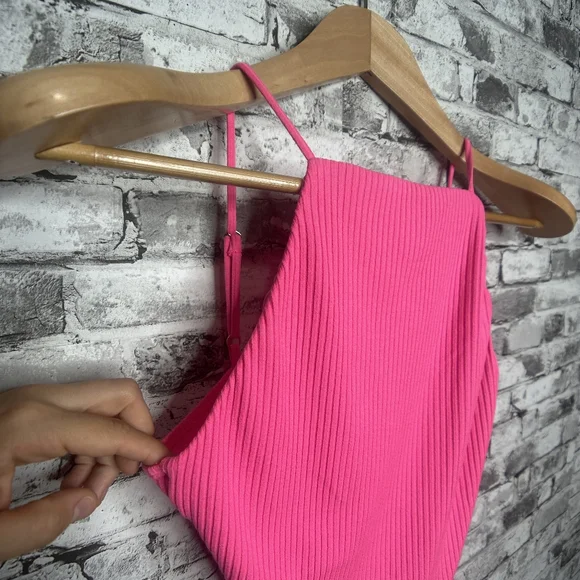 EUC Show Me Your MuMu Portia Bodysuit Vibrant Pink Adjustable Straps Size Small - Picture 4 of 13